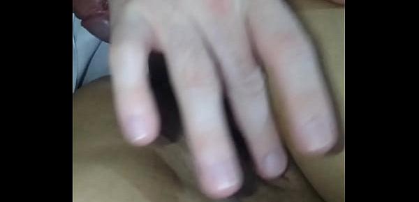  le dejo que me meta solo la punta del pene en mi culo